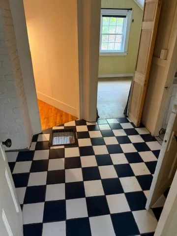 $2,200 | 303 North State Street, Concord, NH 03301