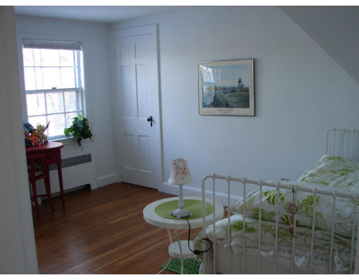 68 Pine Crest Road Newton, MA 02459 - Photo 11 of 16