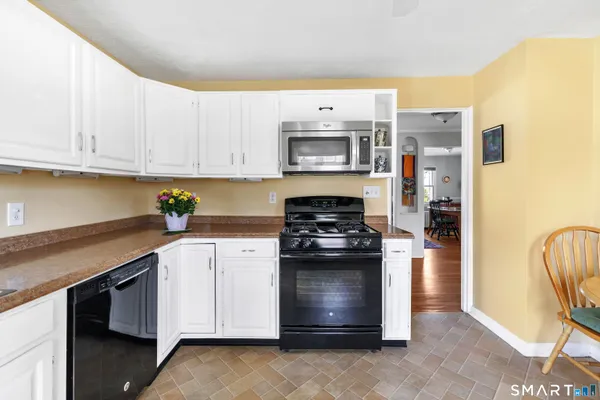 $550,000 | 148 Crane Street, Fairfield, CT 06825