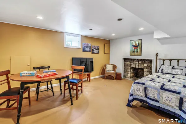 $550,000 | 148 Crane Street, Fairfield, CT 06825