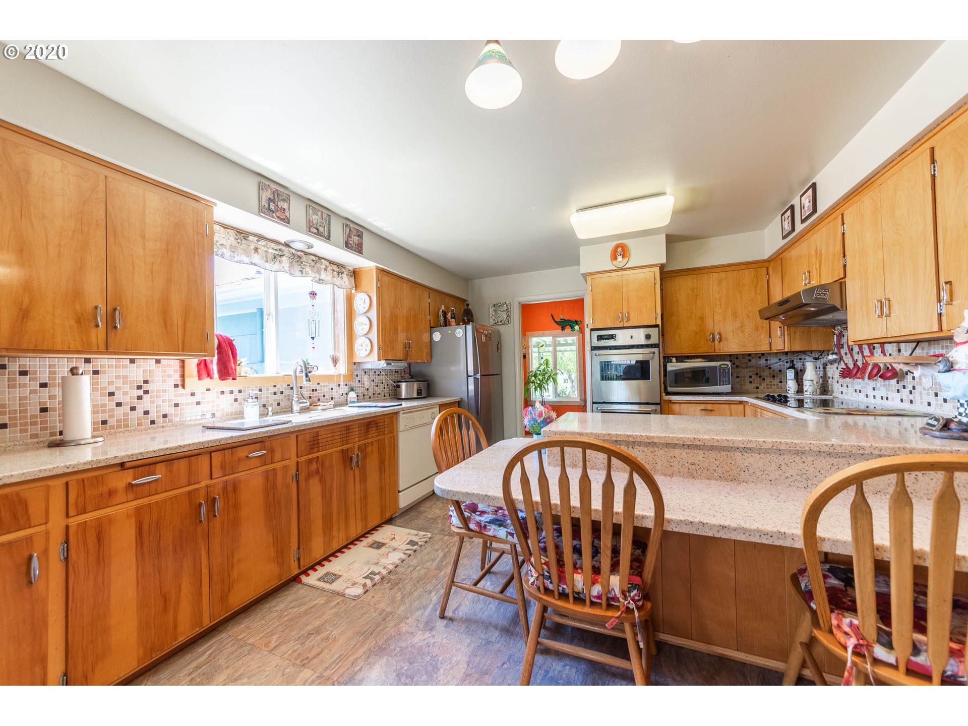 93970 Prairie Road Junction City, OR 97448 - Photo 7 of 32 Gallery Image 7