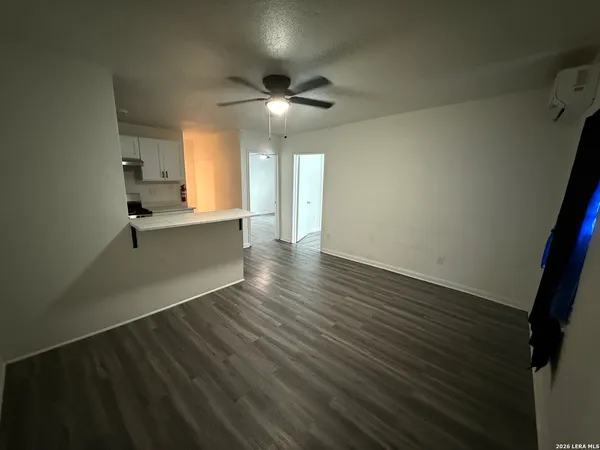 $1,275 | 5415 Buena Vista Street, Unit 3, San Antonio, TX 78237