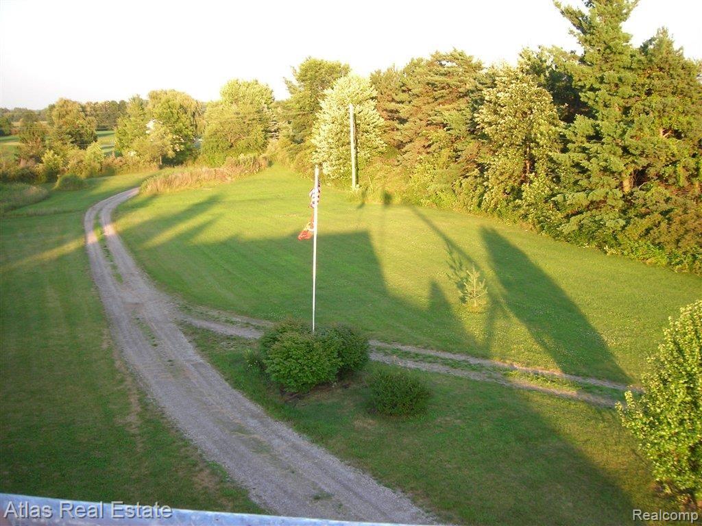 3340 South Henderson Road Davison, MI 48423 - Photo 5 of 18 Georgia_pics_519.JPG
