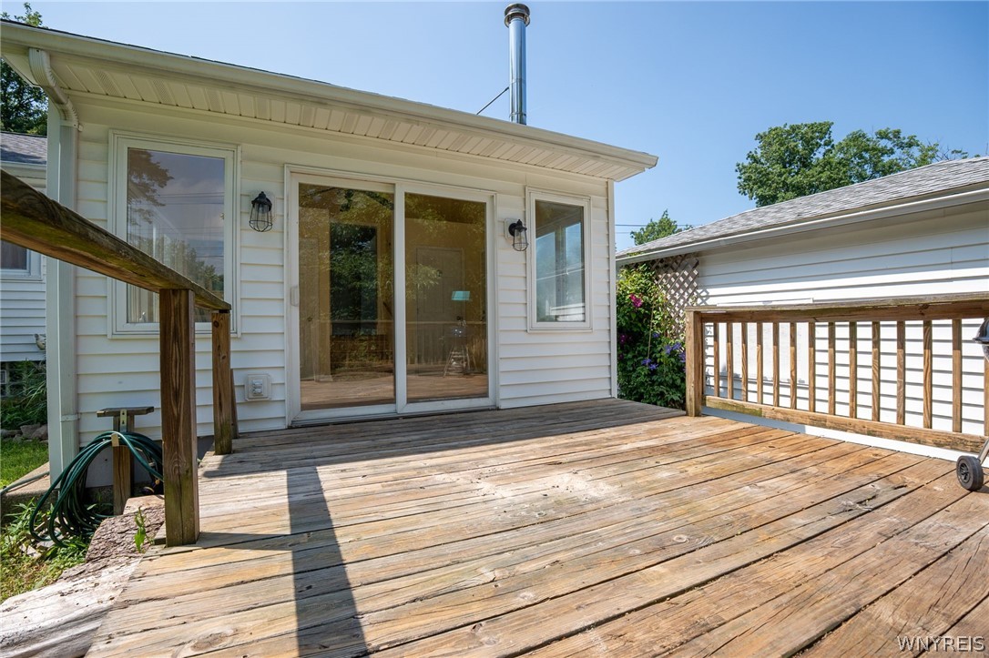 5201 Scranton Road Hamburg, NY 14075 - Photo 23 of 35 Bach Deck