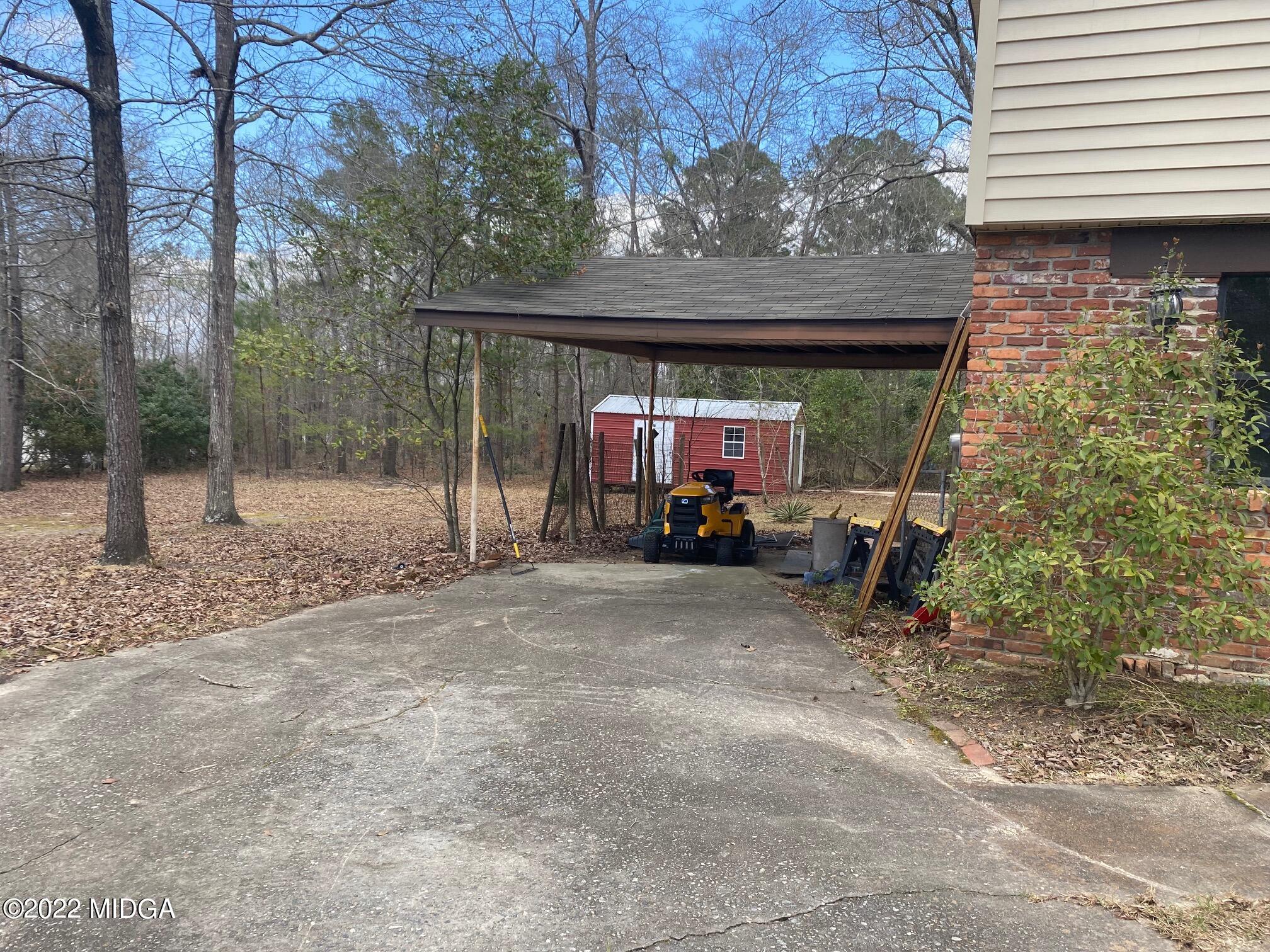 114 Pine Tree Road Macon, GA 31211 - Photo 14 of 18 a view of back yard