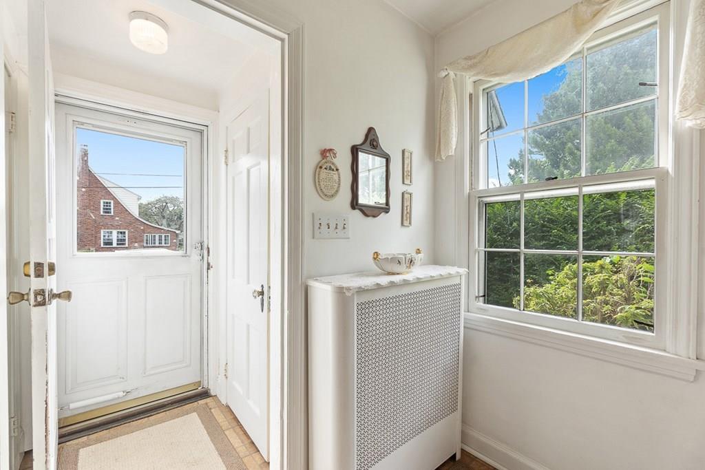 19 St James Road Shrewsbury, MA 01545 - Photo 3 of 30 Gallery Image 3