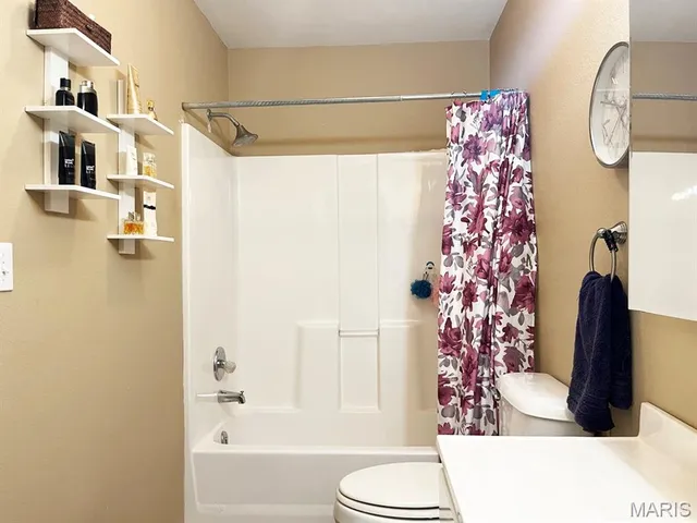 $349,000 | 12048 Hidden Meadow Lane, Dexter, MO 63841