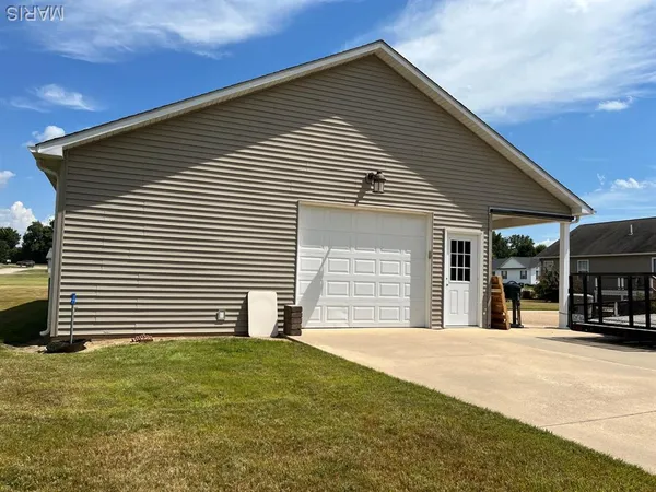 $334,000 | 12048 Hidden Meadow Lane, Dexter, MO 63841