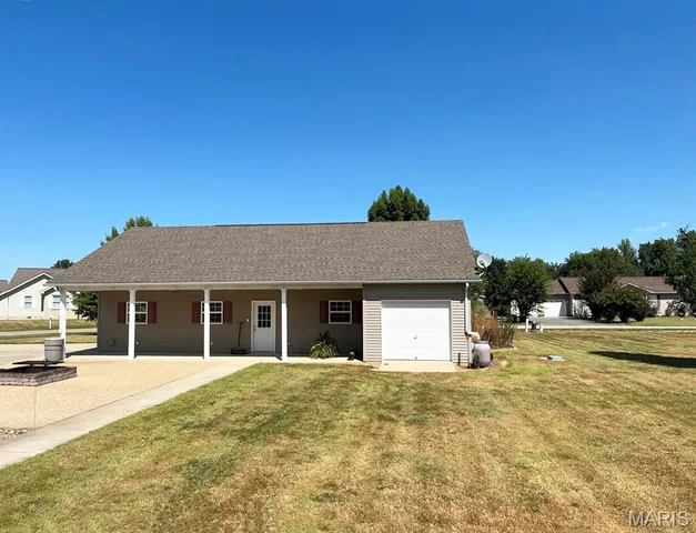 $349,000 | 12048 Hidden Meadow Lane, Dexter, MO 63841