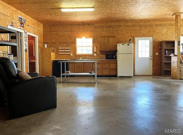 $334,000 | 12048 Hidden Meadow Lane, Dexter, MO 63841