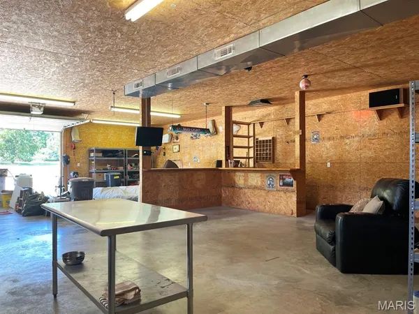 $334,000 | 12048 Hidden Meadow Lane, Dexter, MO 63841