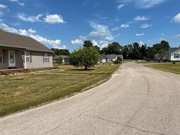 $334,000 | 12048 Hidden Meadow Lane, Dexter, MO 63841
