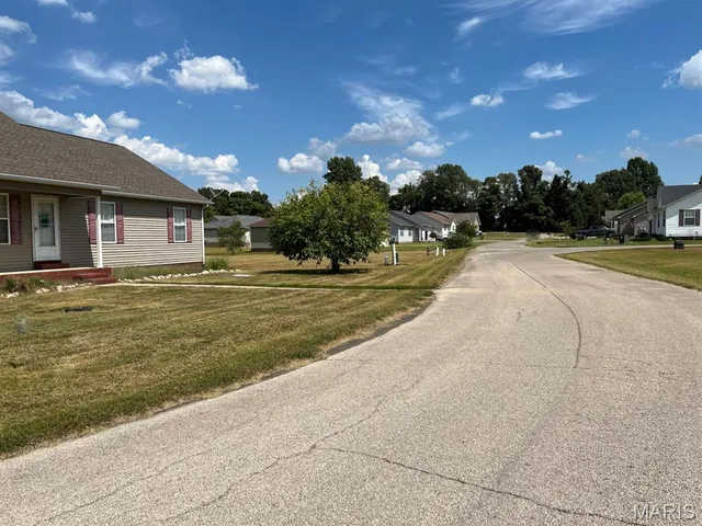 $349,000 | 12048 Hidden Meadow Lane, Dexter, MO 63841