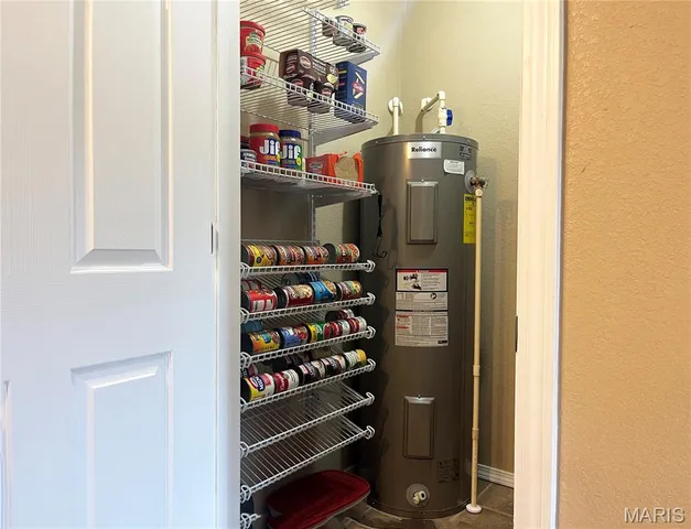 $349,000 | 12048 Hidden Meadow Lane, Dexter, MO 63841