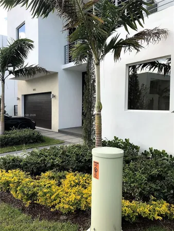 $8,000 | 10055 Northwest 75th Street, Doral, FL 33178