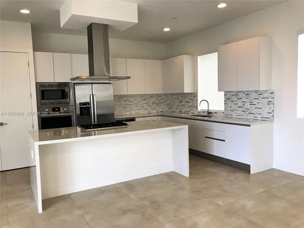 $8,000 | 10055 Northwest 75th Street, Doral, FL 33178