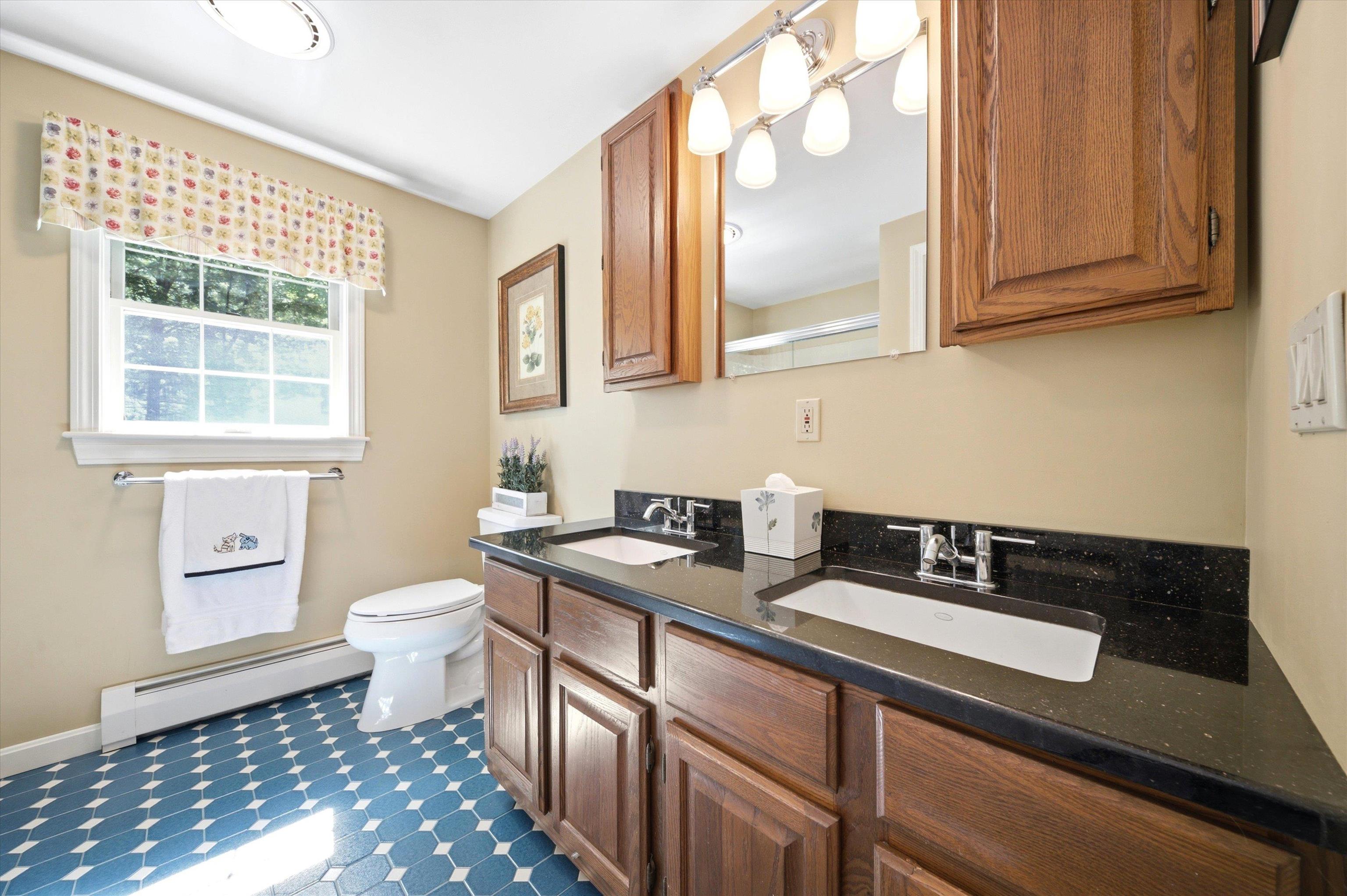 140 Appletree Road Auburn, NH 03032 - Photo 21 of 48