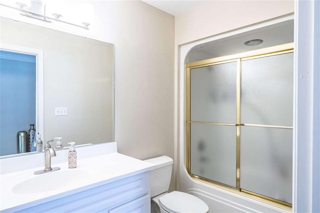 159 Ward Mountain Road Kingston, GA 30145 - Photo 35 of 75 a bathroom with a sink toilet and shower