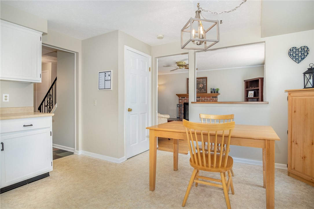 5 Old Drake Run Perinton, NY 14450 - Photo 16 of 39 KITCHEN VIEW TO THE GATHERING ROOM