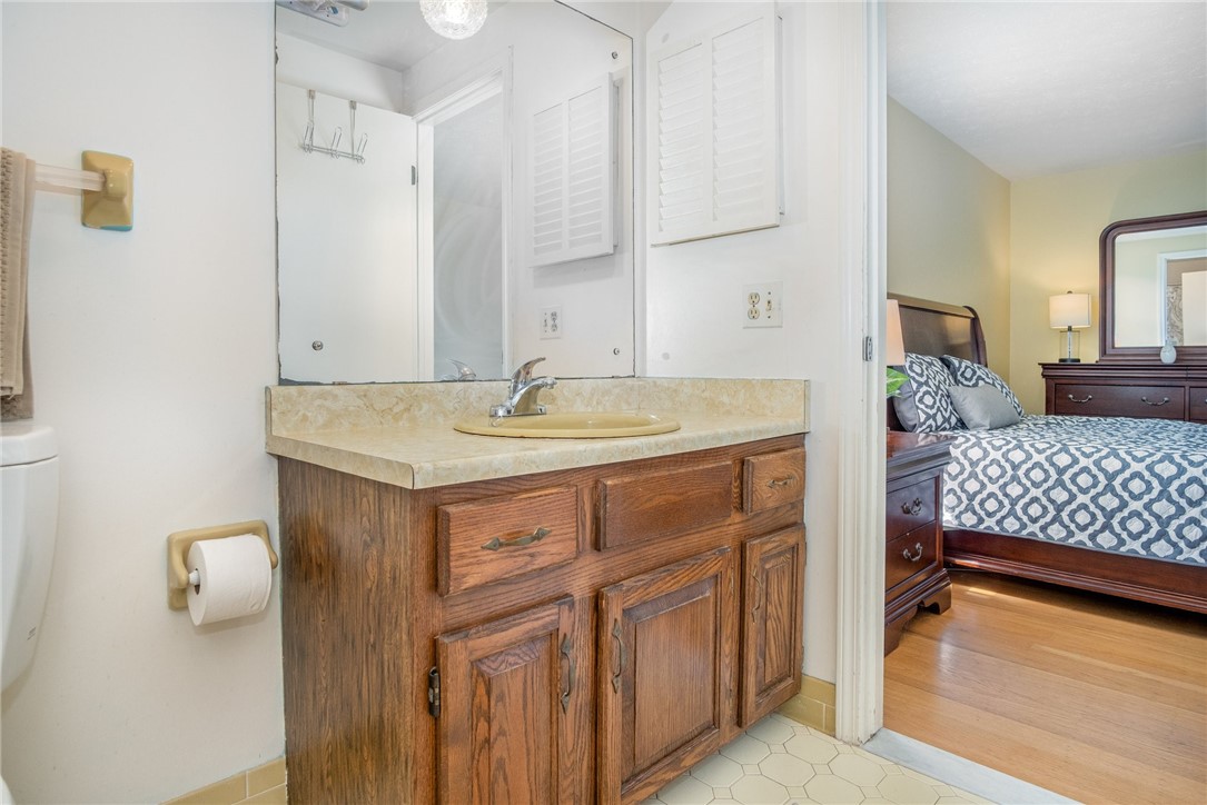 5 Old Drake Run Perinton, NY 14450 - Photo 27 of 39 MAIN BATHROOM