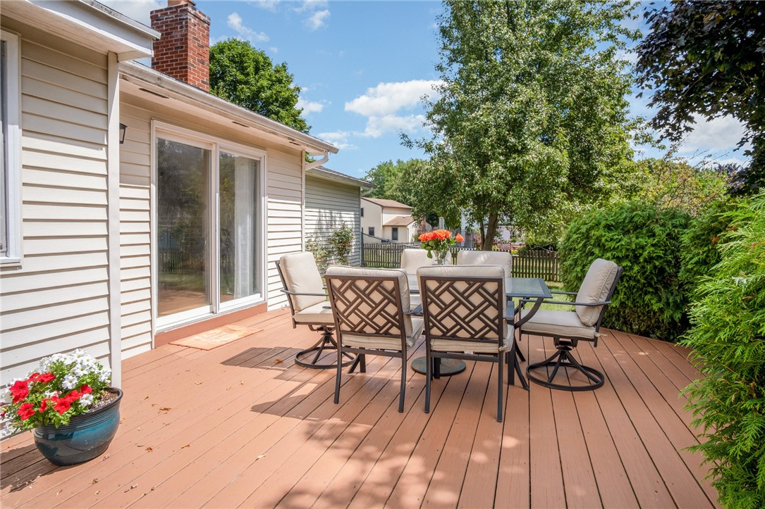 5 Old Drake Run Perinton, NY 14450 - Photo 29 of 39 BACK DECK