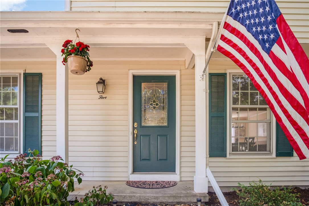 5 Old Drake Run Perinton, NY 14450 - Photo 6 of 39 OPEN PORCH