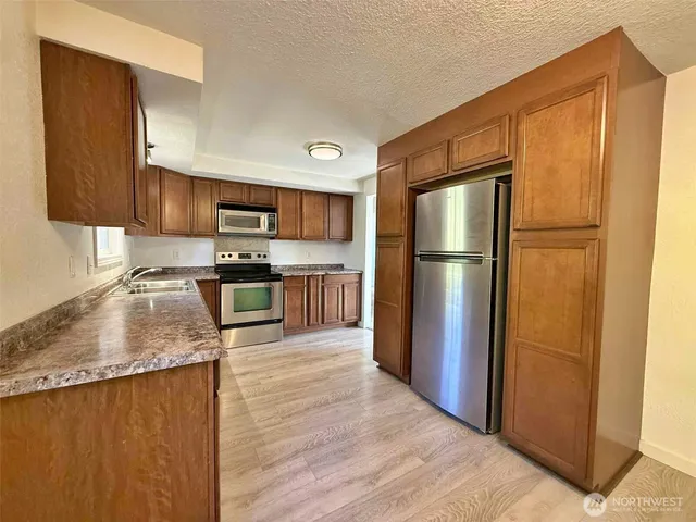 $475,000 | 8400 Northeast 141st Avenue, Vancouver, WA 98682