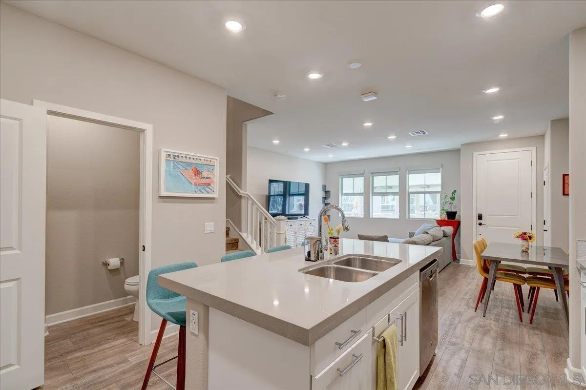 1092 Delpy View Point Vista, CA 92084 - Photo 11 of 48 Gallery Image 11