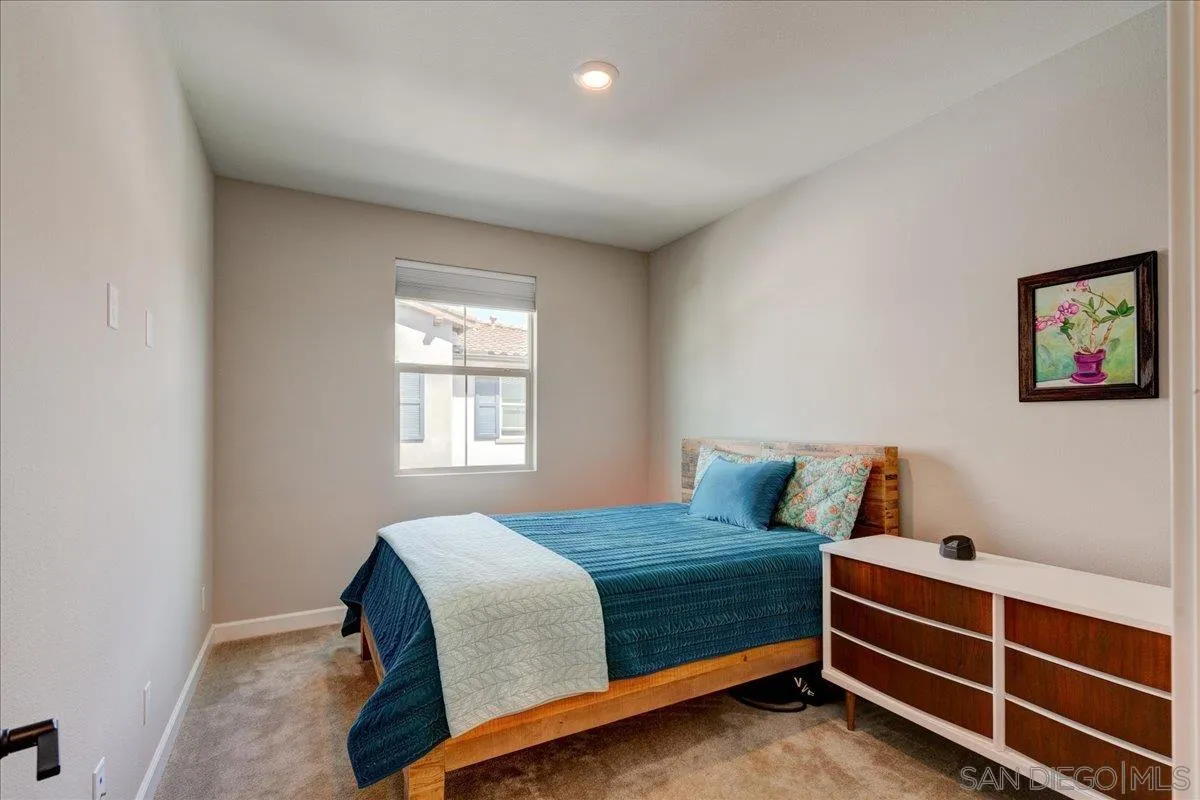 1092 Delpy View Point Vista, CA 92084 - Photo 24 of 48 Gallery Image 24