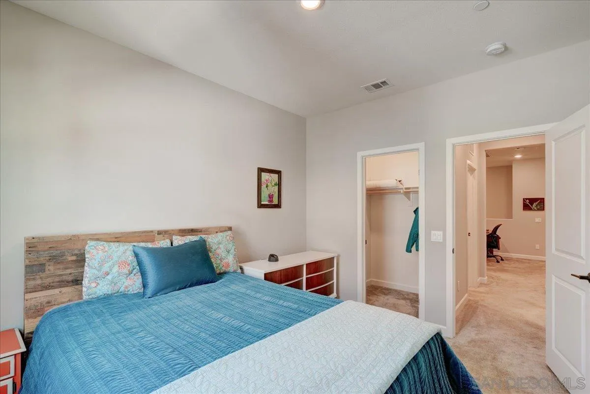 1092 Delpy View Point Vista, CA 92084 - Photo 25 of 48 Gallery Image 25
