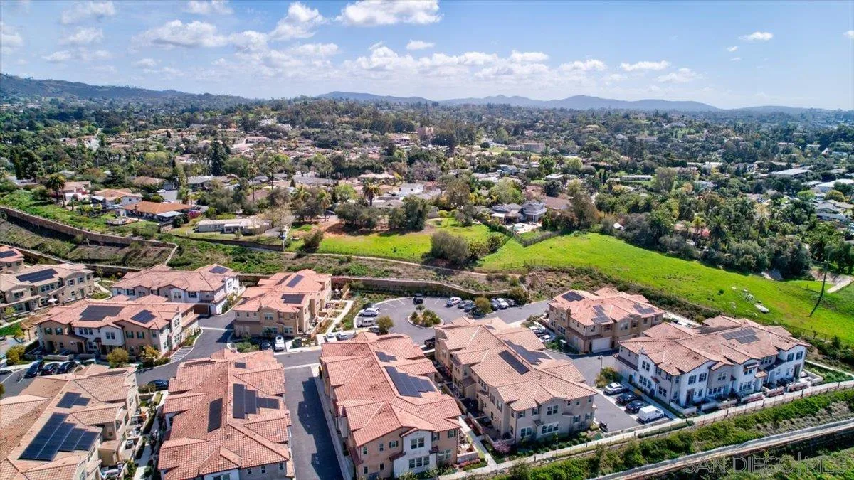 1092 Delpy View Point Vista, CA 92084 - Photo 41 of 48 Gallery Image 41