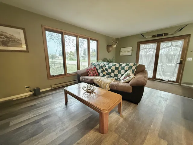 $144,900 | 422 Arnold Avenue South, Thief River Falls, MN 56701