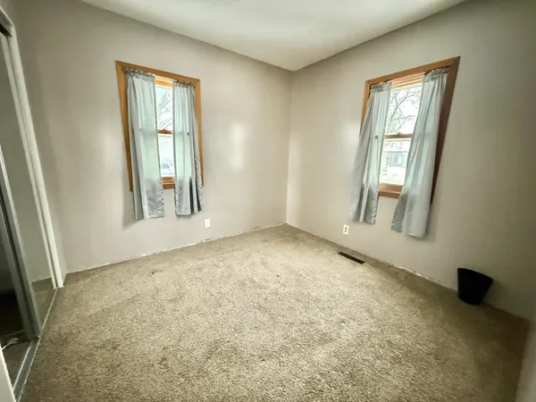 $144,900 | 422 Arnold Avenue South, Thief River Falls, MN 56701