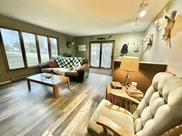 $144,900 | 422 Arnold Avenue South, Thief River Falls, MN 56701