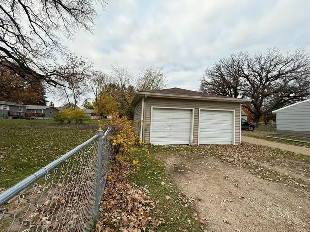 $144,900 | 422 Arnold Avenue South, Thief River Falls, MN 56701