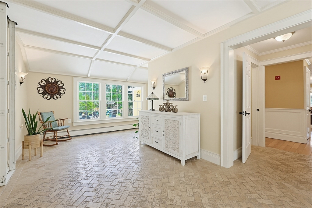 457 Hanlon Road Holliston, MA 01746 - Photo 8 of 42 Gallery Image 8