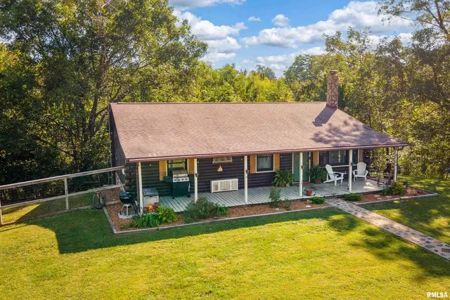 $220,000 | 8384 Hickory Ridge Road, Murphysboro, IL 62966