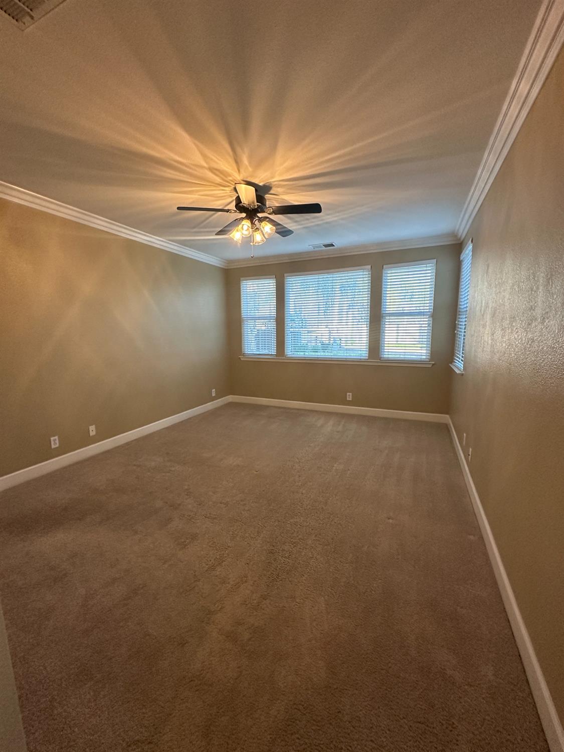 1105 North Perry Avenue Clovis, CA 93611 - Photo 13 of 26