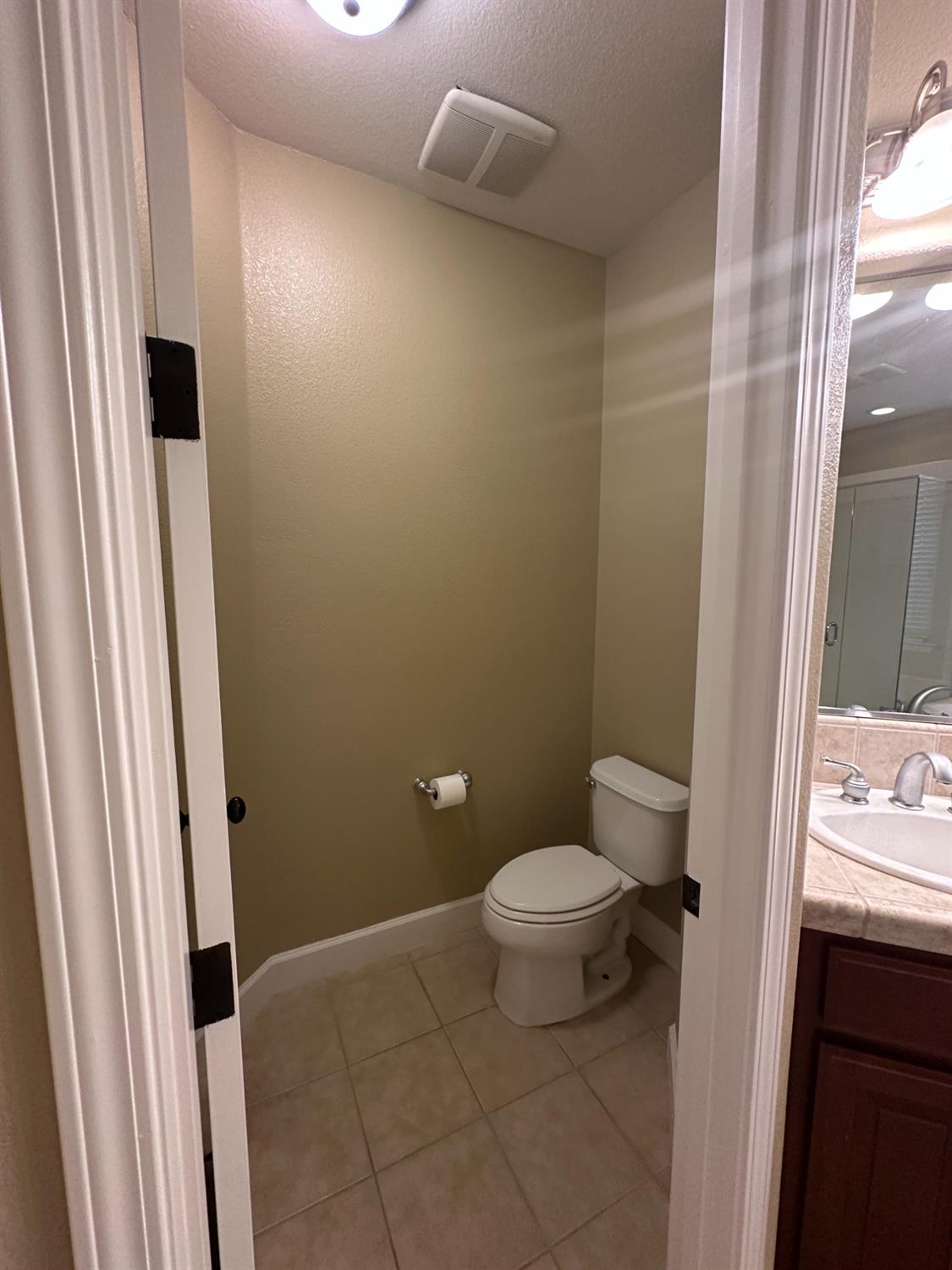 1105 North Perry Avenue Clovis, CA 93611 - Photo 16 of 26