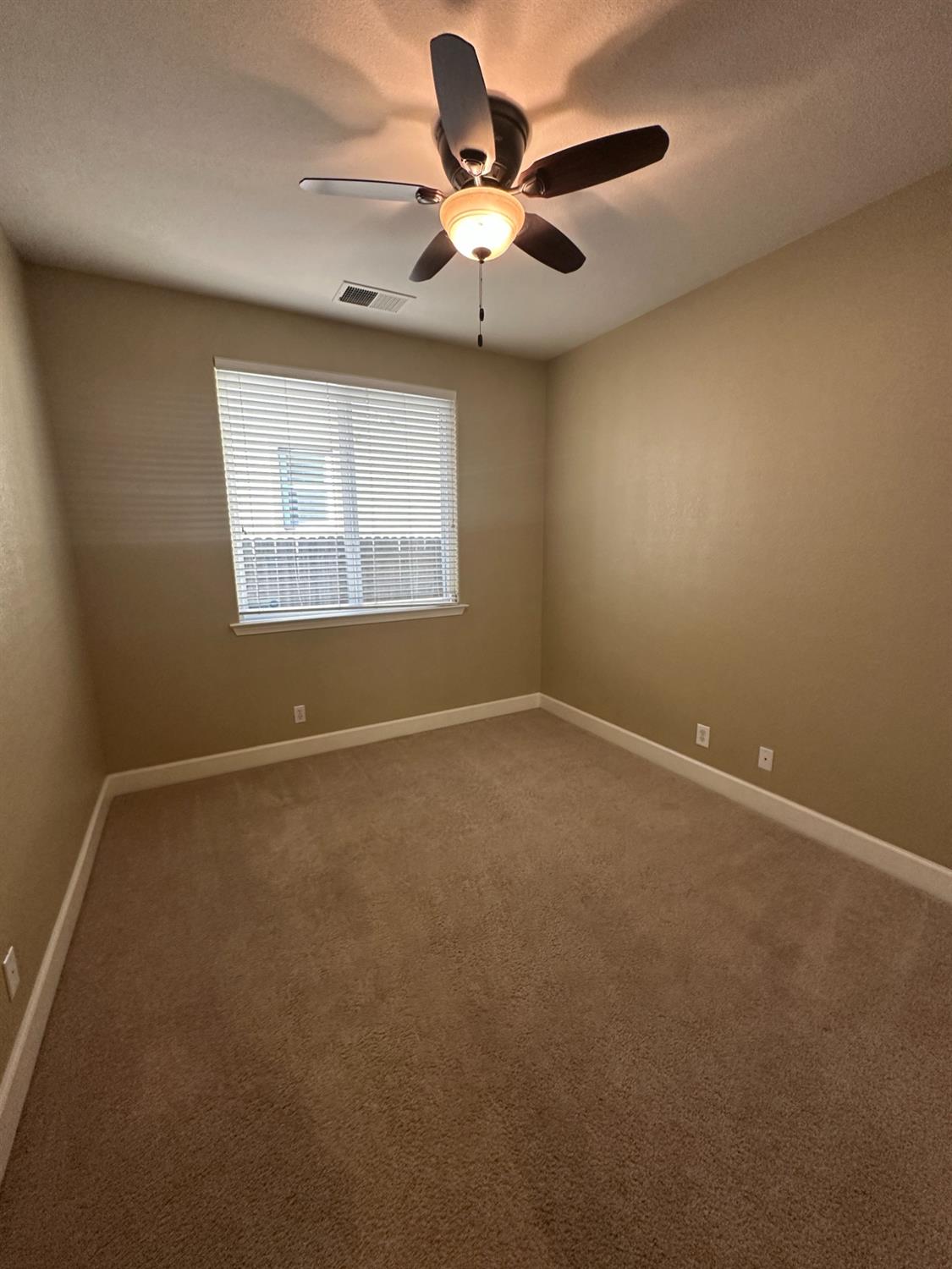 1105 North Perry Avenue Clovis, CA 93611 - Photo 20 of 26