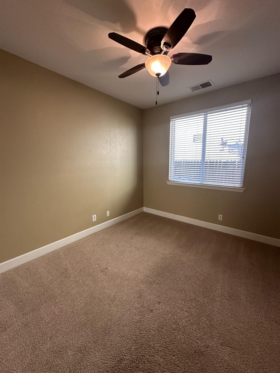 1105 North Perry Avenue Clovis, CA 93611 - Photo 21 of 26