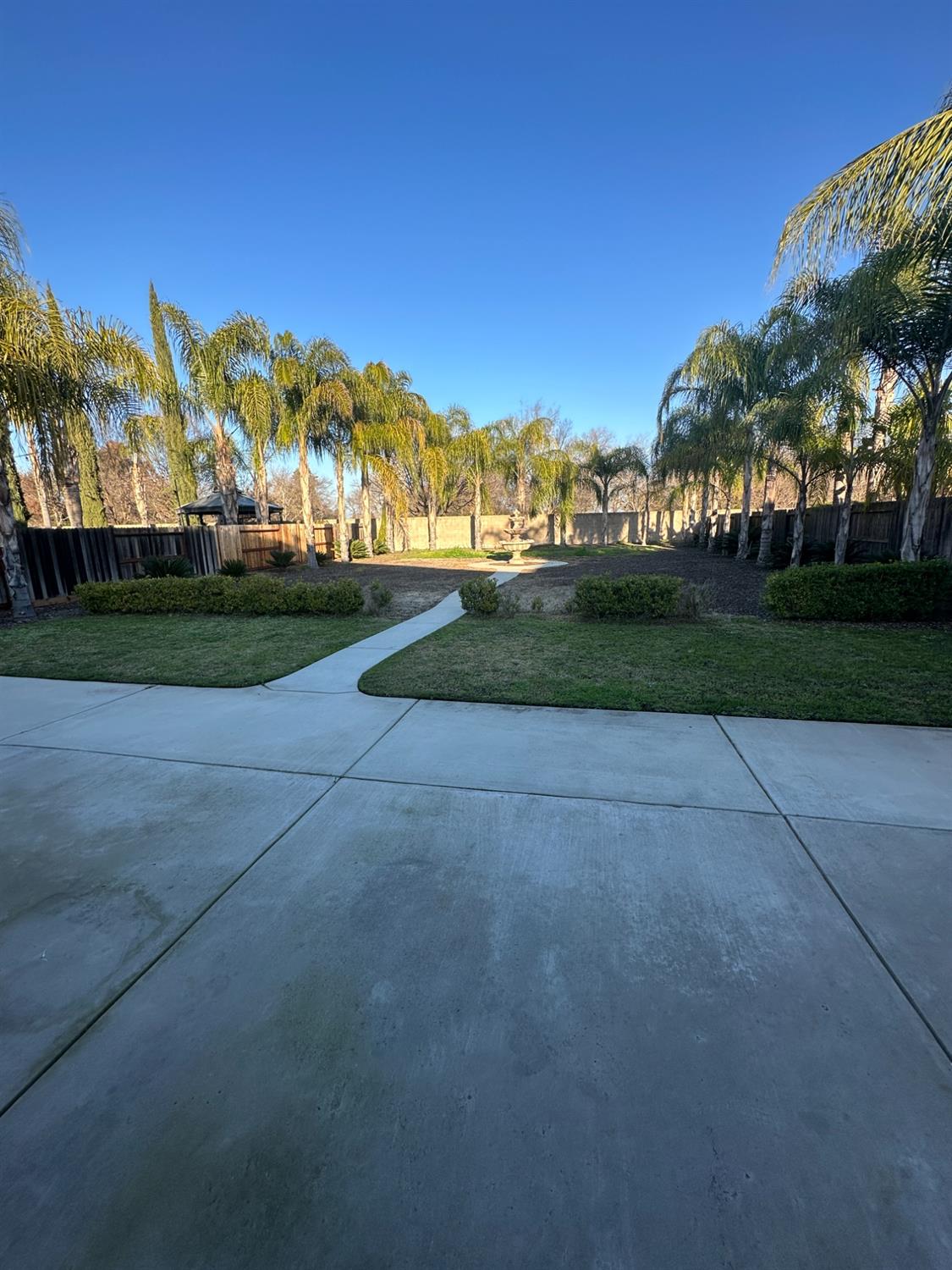 1105 North Perry Avenue Clovis, CA 93611 - Photo 24 of 26