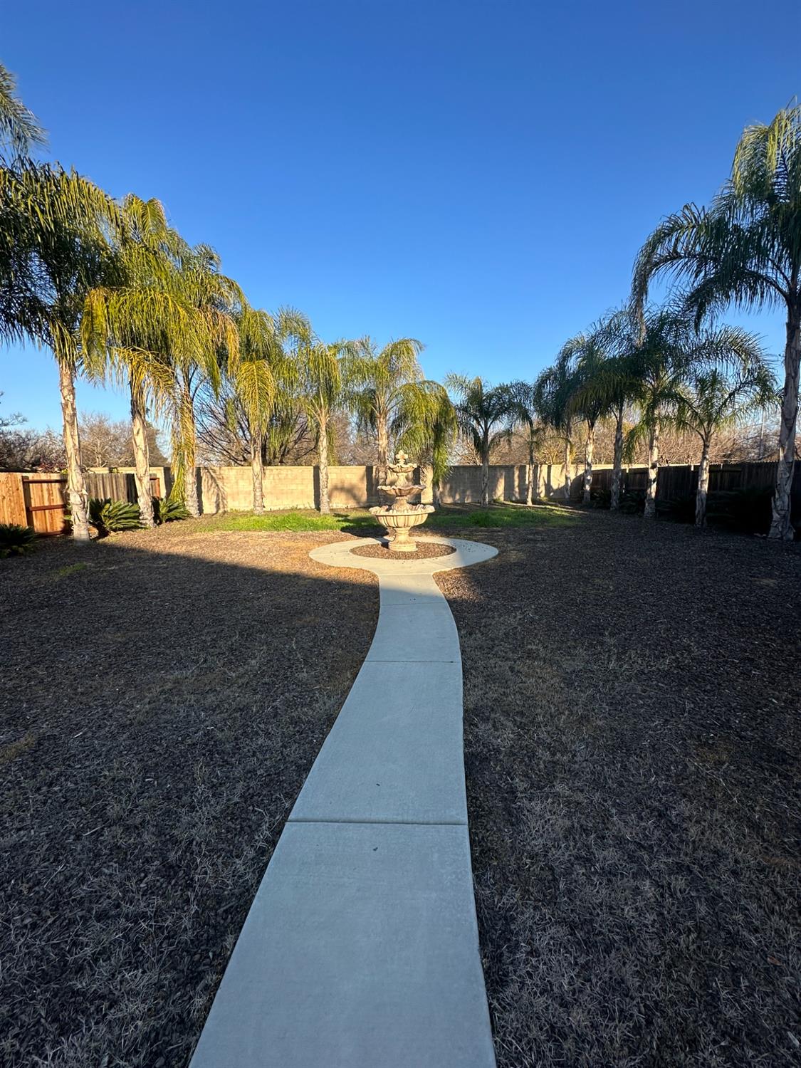 1105 North Perry Avenue Clovis, CA 93611 - Photo 25 of 26