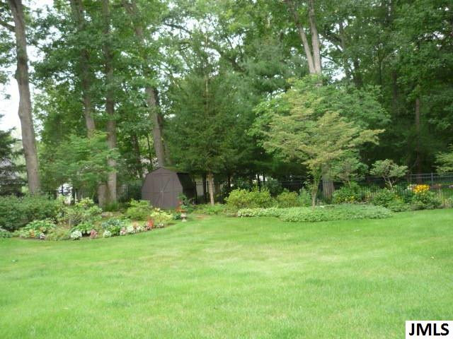 911 Briarcliff Road Jackson, MI 49203 - Photo 34 of 37 Photo 34