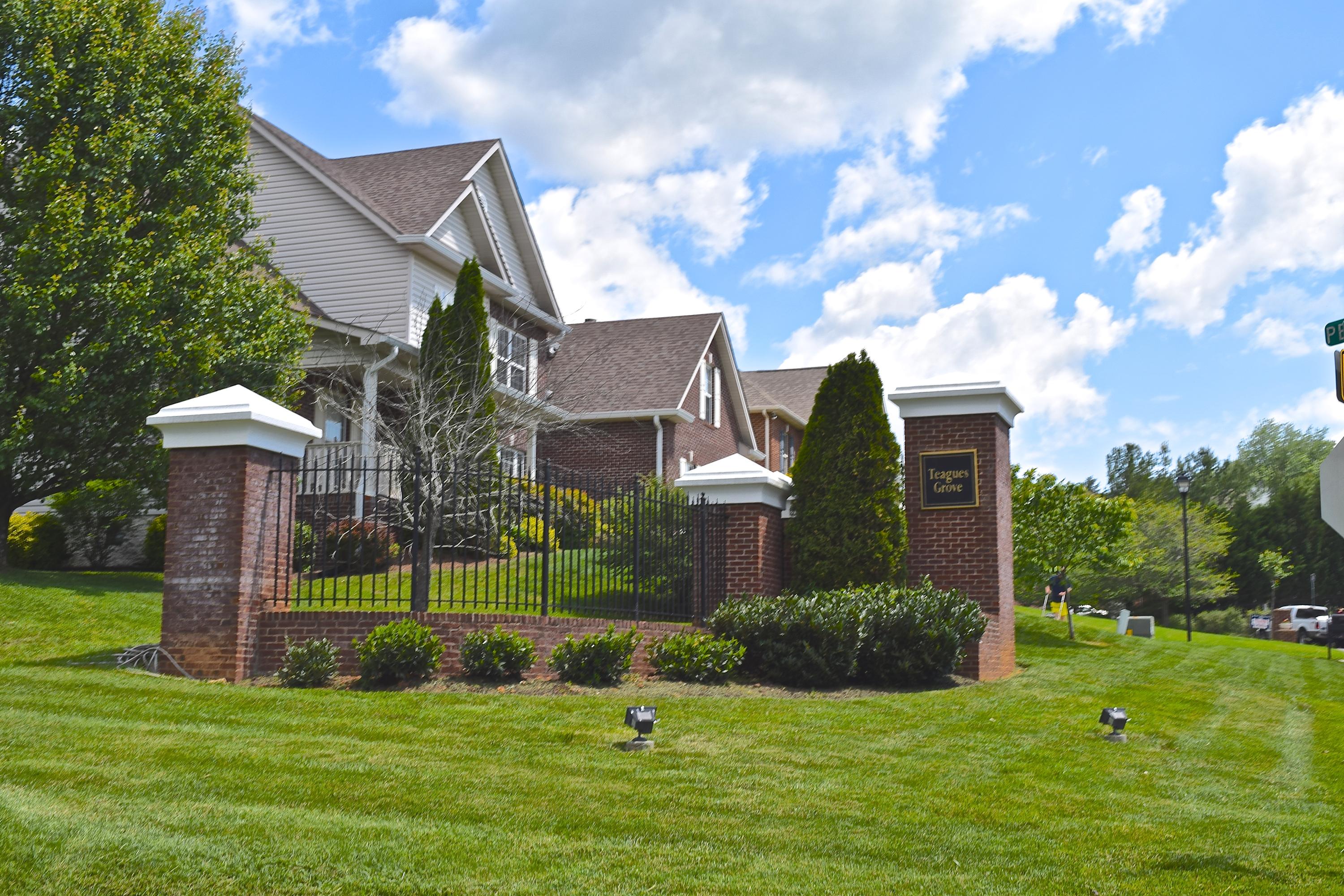 1305 Wineberry Road Powell, TN 37849 - Photo 33 of 33 DSC_0402