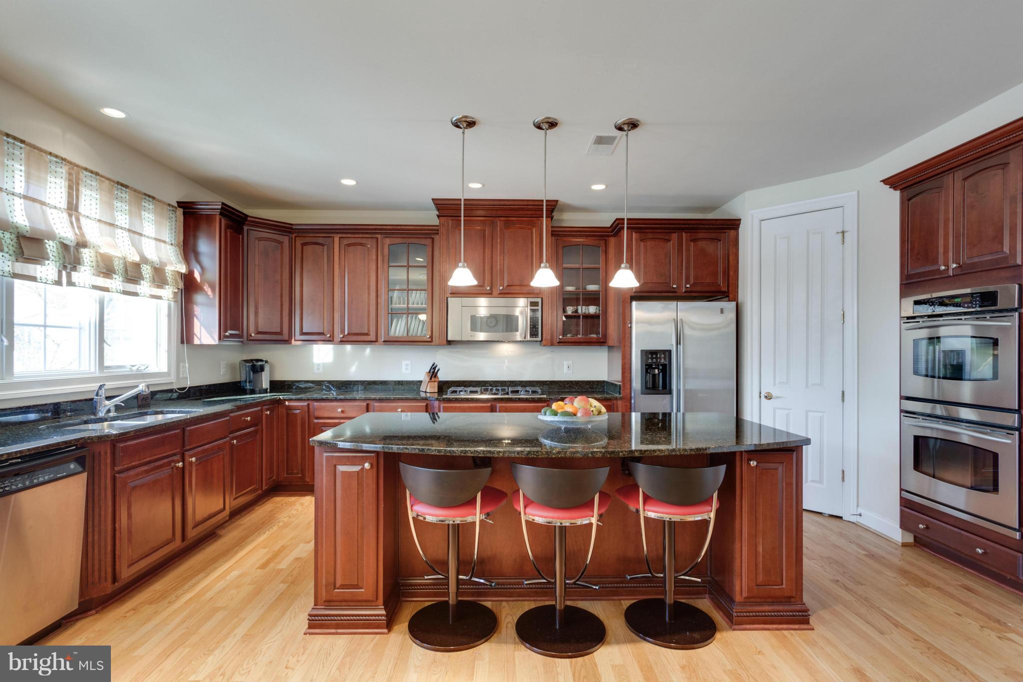 9429 Old Courthouse Road Vienna, VA 22182 - Photo 4 of 30 Kitchen