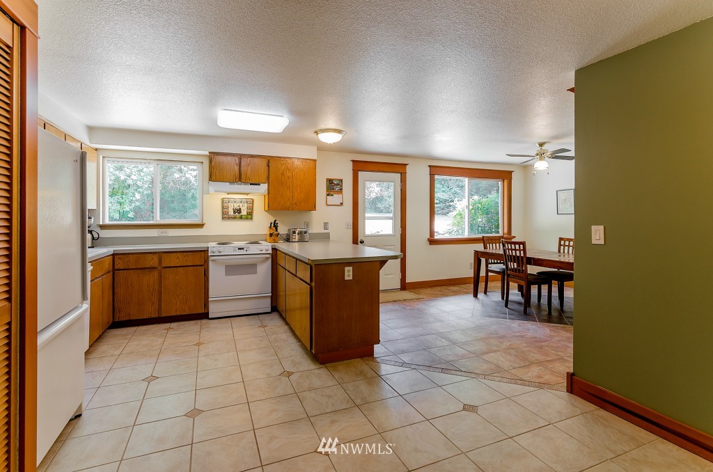13936 Koala Court Southwest Rochester, WA 98579 - Photo 10 of 25