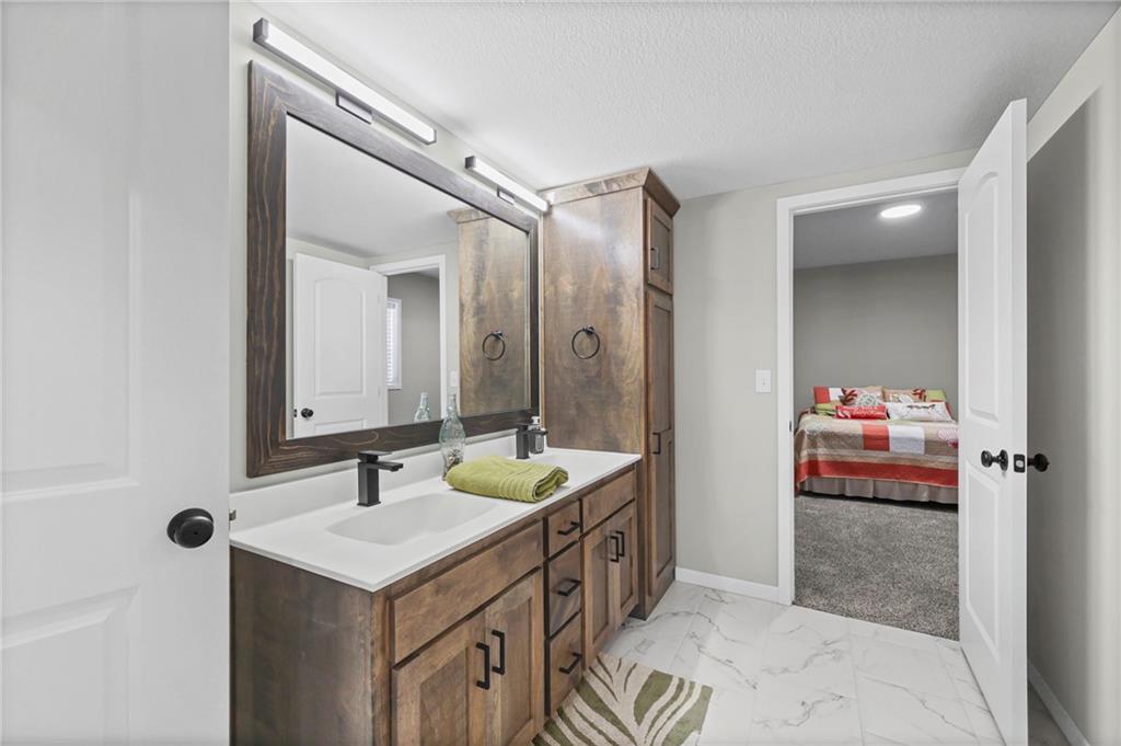 814 Northwest Hickory Ridge Drive Grain Valley, MO 64029 - Photo 31 of 48