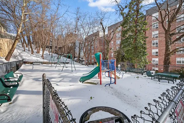 $200,000 | 5 Sadore Lane, Unit 3H, Yonkers, NY 10710