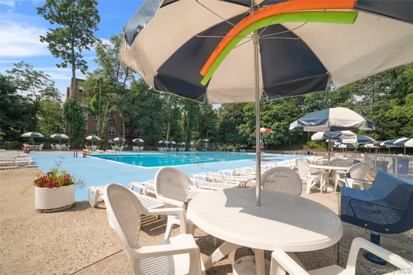 $200,000 | 5 Sadore Lane, Unit 3H, Yonkers, NY 10710